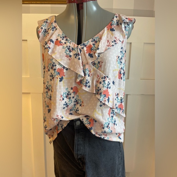 Velvet by Graham & Spencer Floral Ruffle Blouse Size Medium - Picture 7 of 11